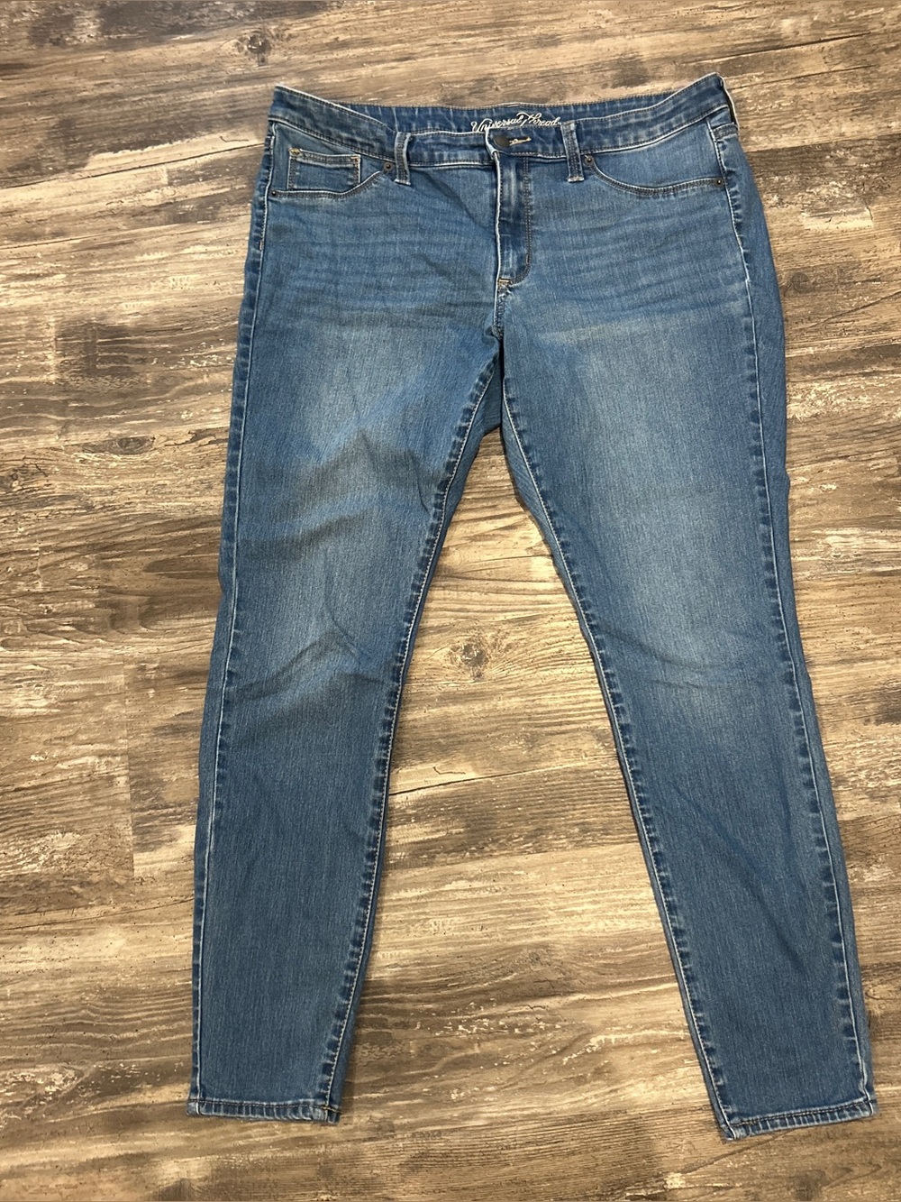 Universal Thread Size 14/32 Mid Rise Jegging Stretch Skinny Jeans